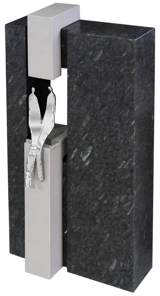 231111  Grabschmuck von Böse Natursteine AG