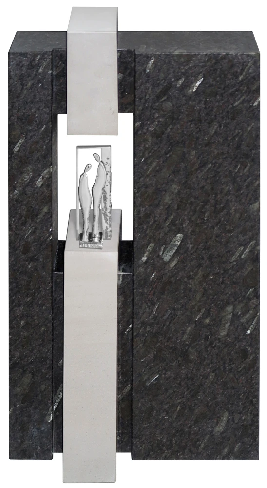 231111  Grabschmuck von Böse Natursteine AG