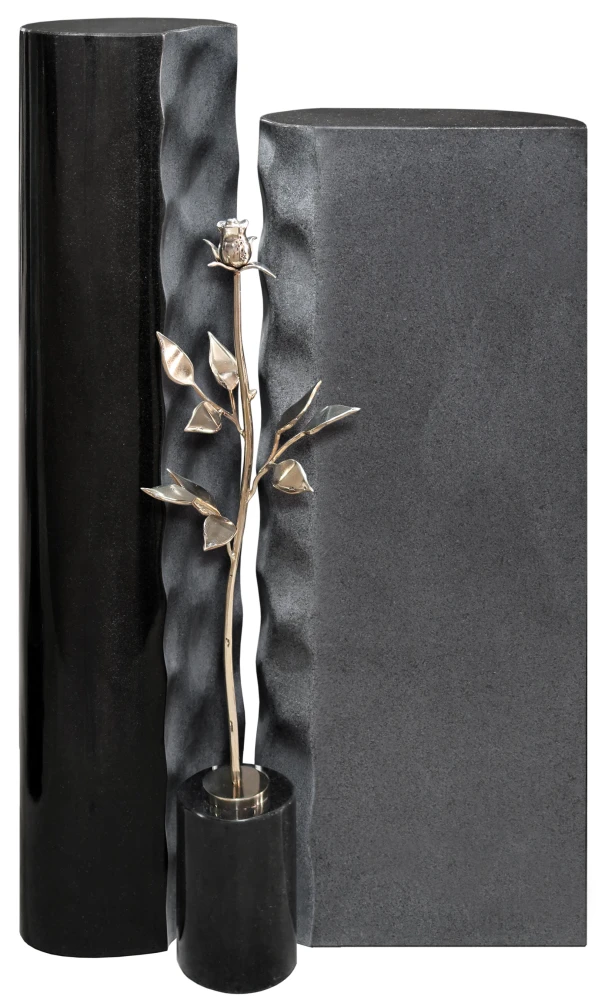 231124  Grabschmuck von Böse Natursteine AG