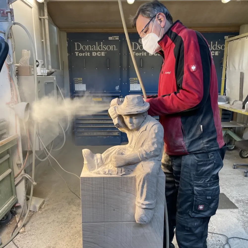 Steinmetz als Bildhauerarbeit | Dezember 2022